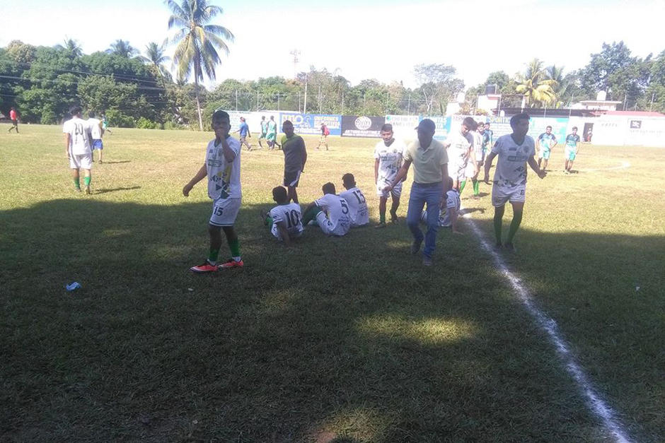 La trifulca dej&oacute; a varios jugadores lastimados luego de la agresi&oacute;n de aficionados de San Carlos. (Foto: San Carlos FC)