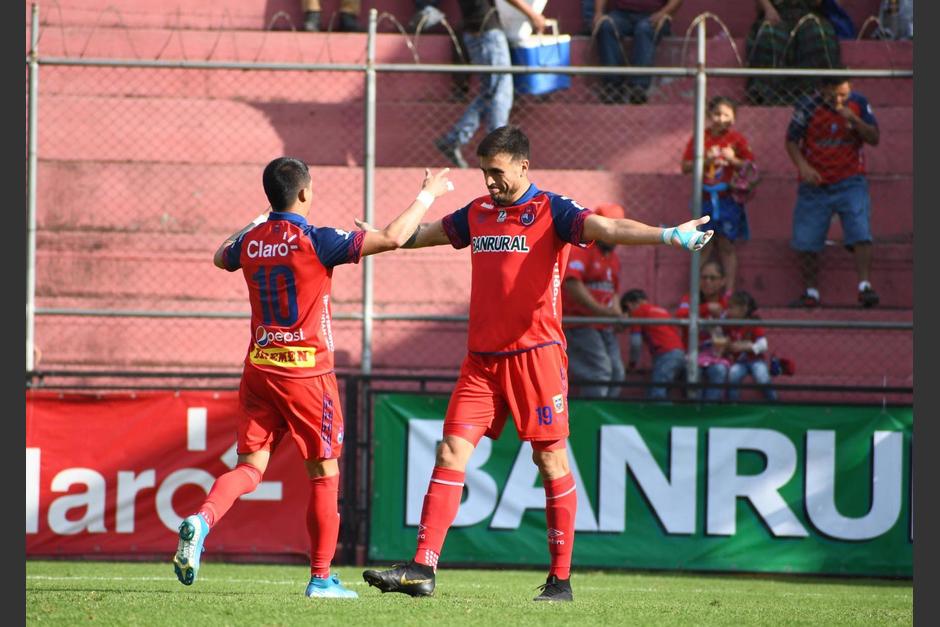La dupla Rocca-Díaz se presentó oficialmente en el estadio El Trébol y le quitó el invicto a Siquinalá. (Foto: Rudy Martínez/Soy502)