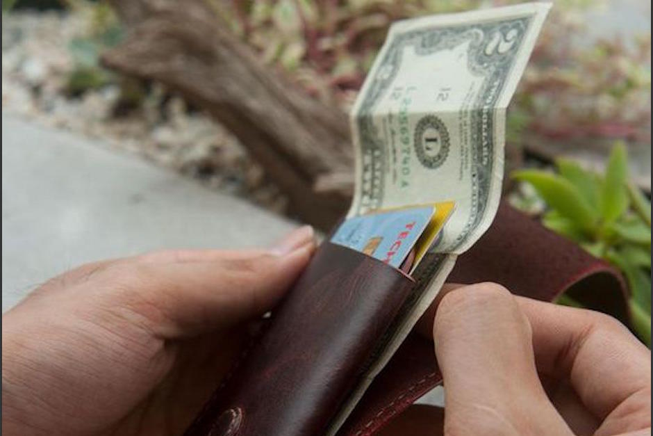 El joven desempleado realizaba una labor para remover escombros, pero su vida cambi&oacute; sin imaginarlo. (Foto: Pinterest)