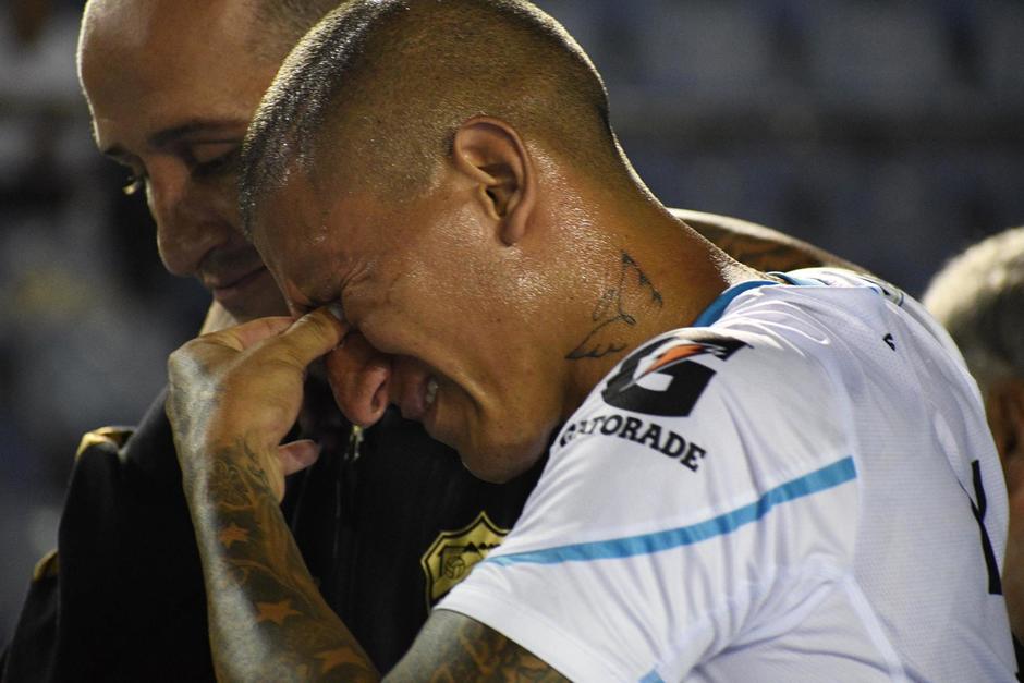 El jugador de Comunicaciones se lesion&oacute; y el diagn&oacute;stico preliminar detalla que podr&iacute;a perderse partidos importantes hasta con la Selecci&oacute;n de Guatemala. (Foto: Rudy Mart&iacute;nez/Soy502)