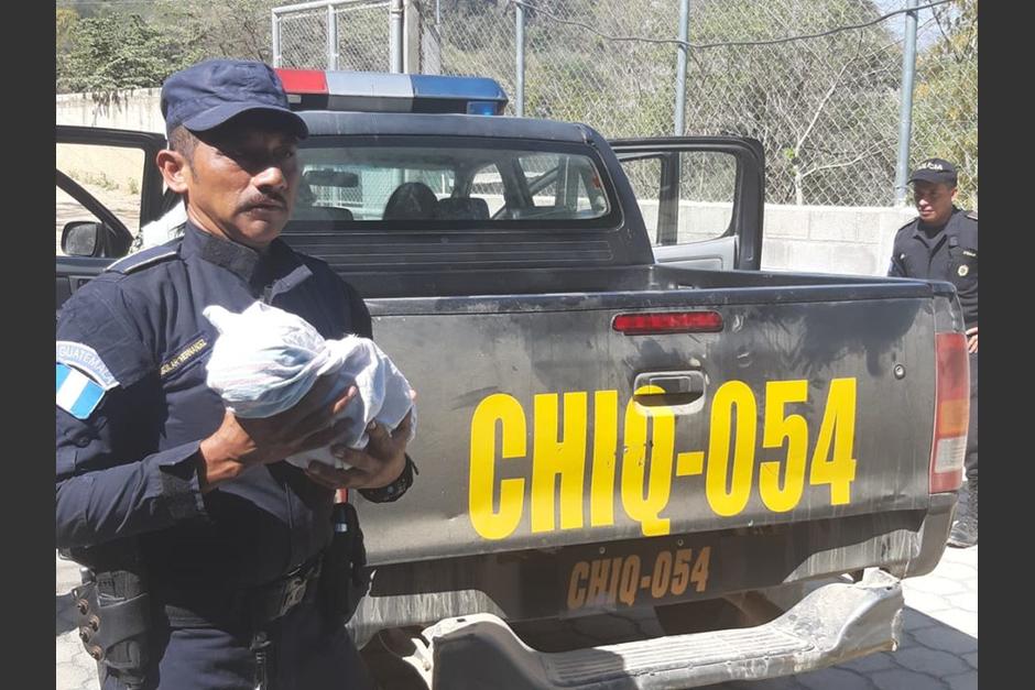 El bebé y la madre fueron llevadas a un hospital luego del parto. (Foto: PNC)