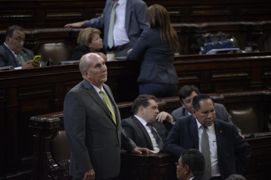 Taracena se quejó de que el presidente del Congreso no le permitió hablar en el hemiciclo. (Foto: Archivo/Soy502)