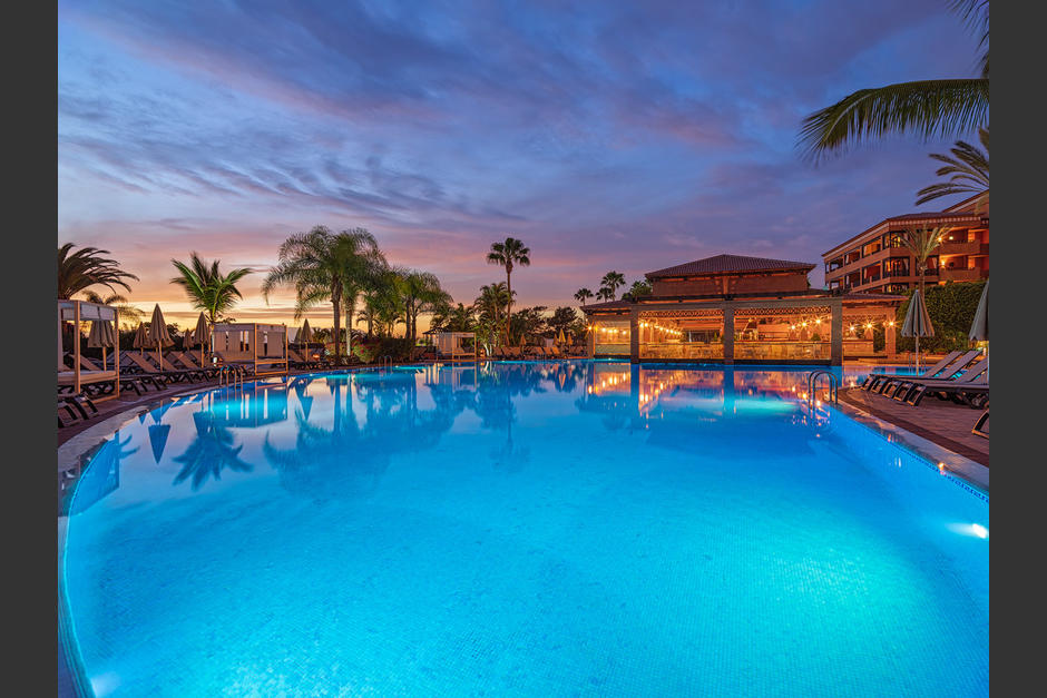 Los turistas deberán pasar un largo periodo en este hotel hasta que se descarte la presencia del virus. (Foto: H10 Hotel)