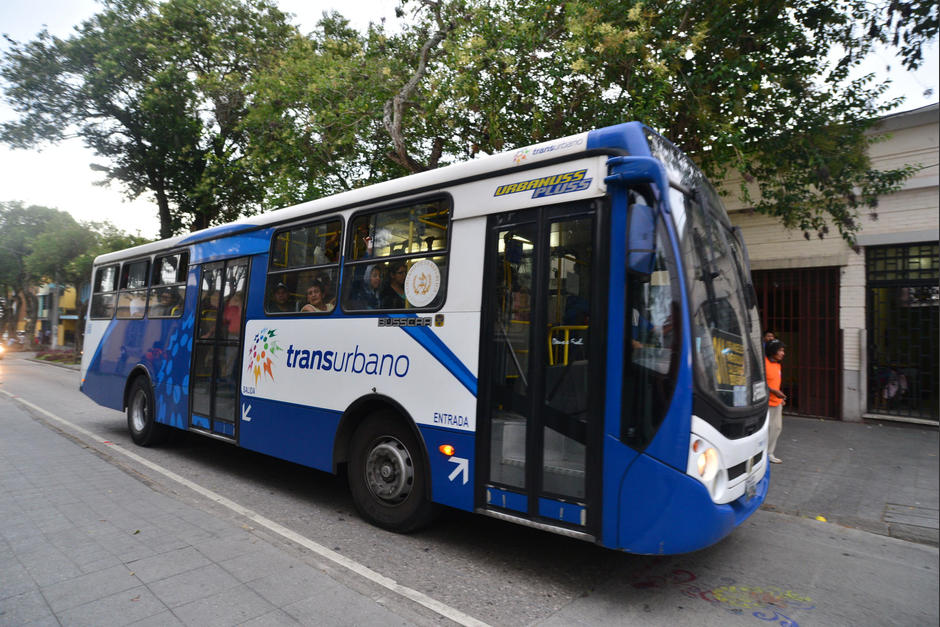 Los usuarios del servicio Transurbano necesitan la tarjeta prepago SIGA para abordar las unidades. (Foto: archivo/Soy502)&nbsp;