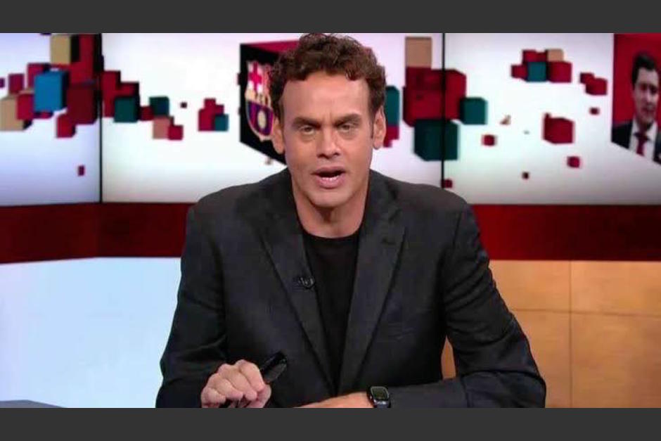 El comentarista mexicano usó sus redes sociales para burlarse de Comunicaciones. (Foto: Twitter)