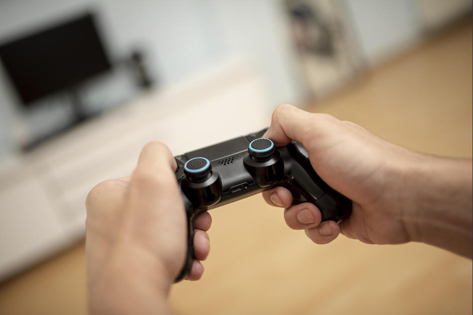 El muchacho tiene problemas psiqui&aacute;tricos y hab&iacute;a dejado de tomar su medicina. (Foto: Freepik)