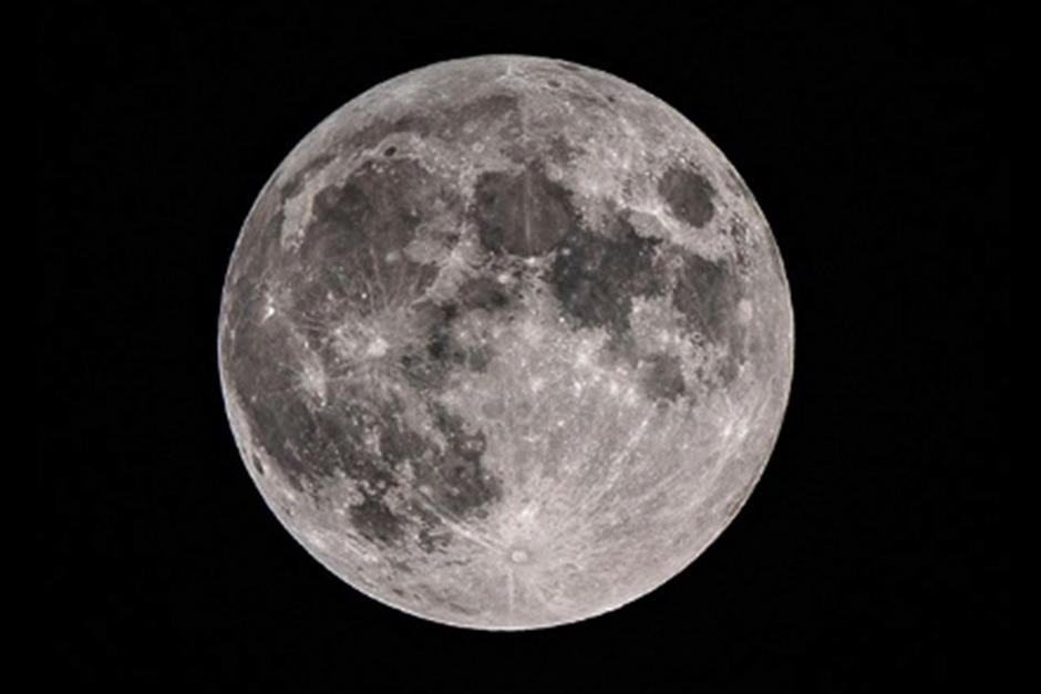 El eclipse penumbral ocurri&oacute; entre la noche del 4 de julio y la madrugada del 5 (Fotograf&iacute;a: Instagram @lulurdapilleta)