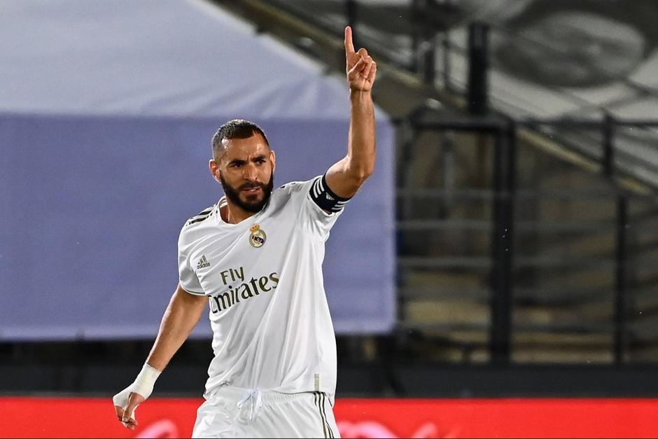 Benzem&aacute; fue protagonista del encuentro al marcar el primer gol y ceder el segundo a Marco Asensio. (Foto: AFP)