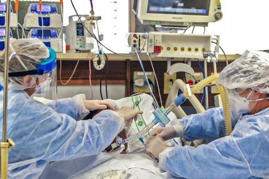 Científicos luchan por descubrir los misterios del Covid-19. (Foto: AFP)&nbsp;