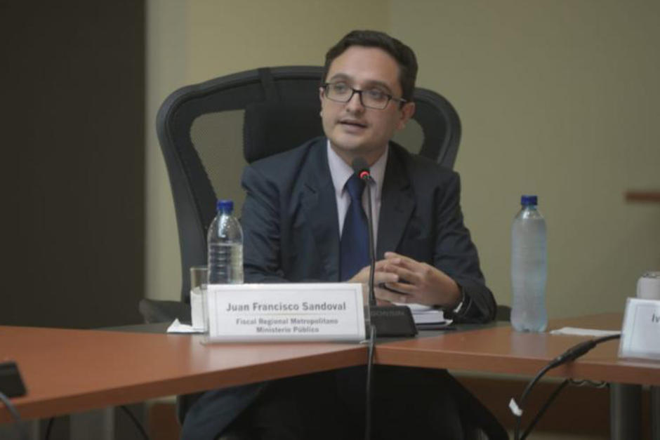 Juan Francisco Sandoval, jefe de la FECI, present&oacute; una denuncia penal en contra de Ricardo M&eacute;ndez Ruiz y Ra&uacute;l Falla. (Foto: Archivo/Soy502)
