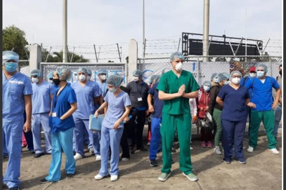 Los médicos del hospital temporal del Parque de la Industria han peleado por equipo que los proteja del Covid-19. (Foto: Archivo/Soy502)