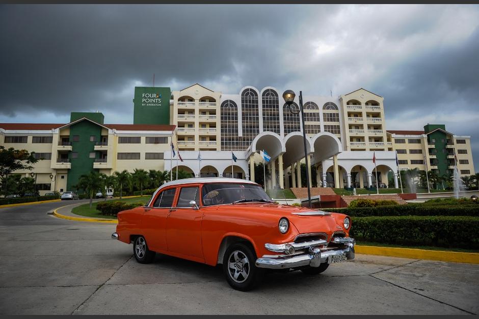 La isla estima que ha controlado la enfermedad en los últimos días, por lo que espera iniciar la etapa hacia la apertura de actividades. (Foto: AFP)