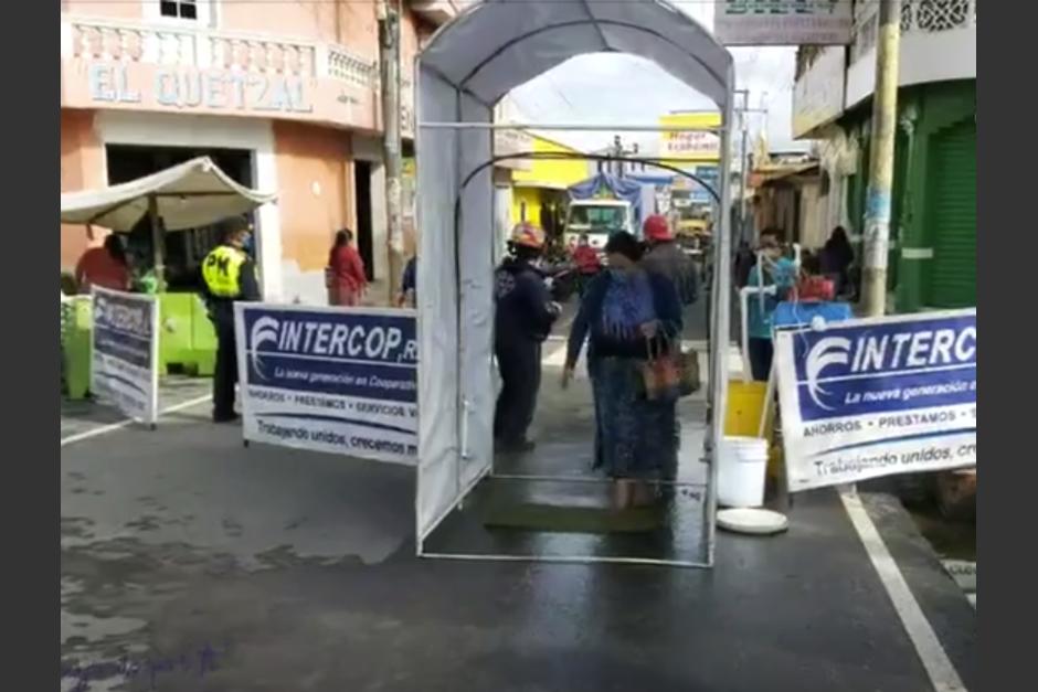 La Municipalidad de Patz&uacute;n, Chimaltenango tom&oacute; medidas para reabrir el mercado de la localidad. (Foto: Captura de pantalla)