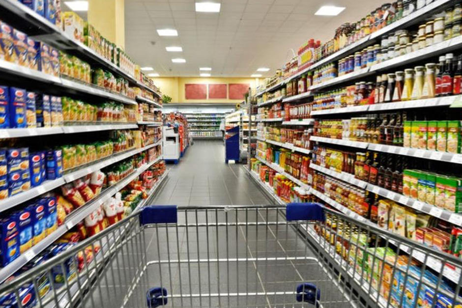Despu&eacute;s de las disposiciones presidenciales los supermercados compartieron la informaci&oacute;n (Fotograf&iacute;a: Archivo Soy502)