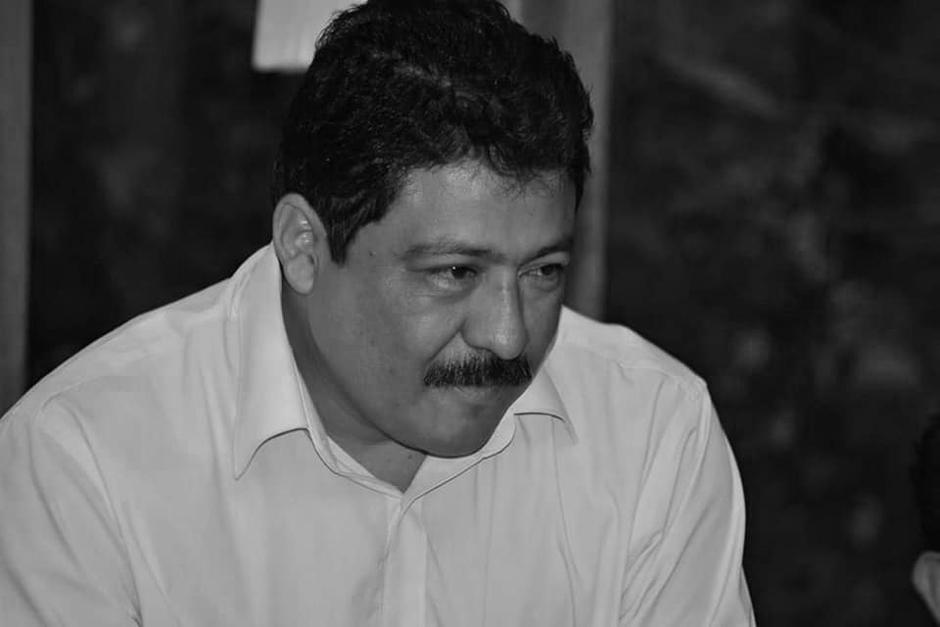 Sergio Vinicio Pérez Ambrocio trabajaba en el Departamento de Epidemiología del Hospital San Juan de Dios y falleció de enfermedad común. (Foto: Facebook/Gustavo Pardo)