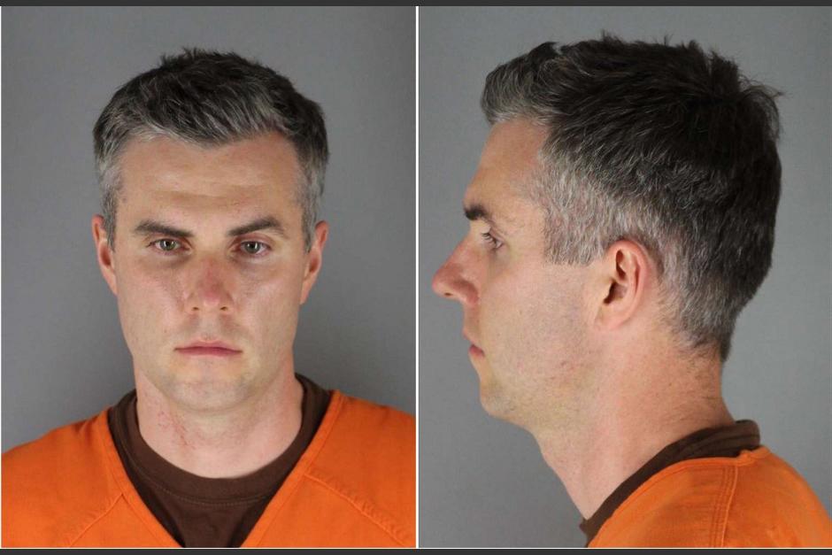 Thomas Lane se acababa de unir a la Polic&iacute;a cuando ocurri&oacute; el incidente, apenas llevaba cuatro d&iacute;as de servicio cuando ocurri&oacute; la muerte de George Floyd. (Foto: AFP)