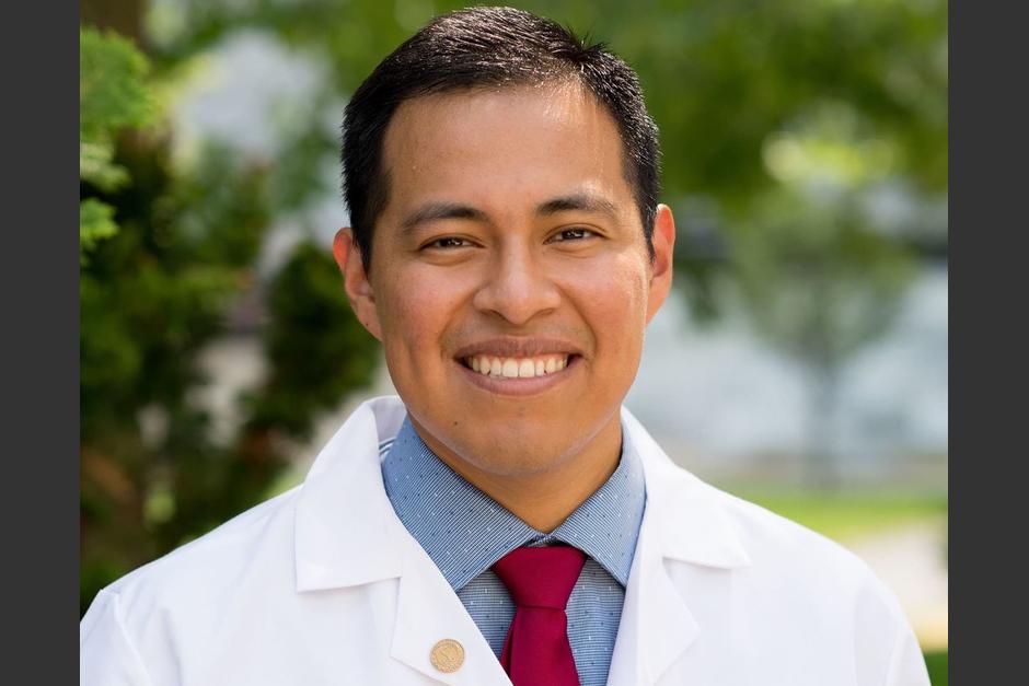 El doctor Maltish Lorenzo es un ejemplo de superación tras años de vencer obstáculos desde su llegada a Estados Unidos. (Foto: Radio Pancholon Internacional)