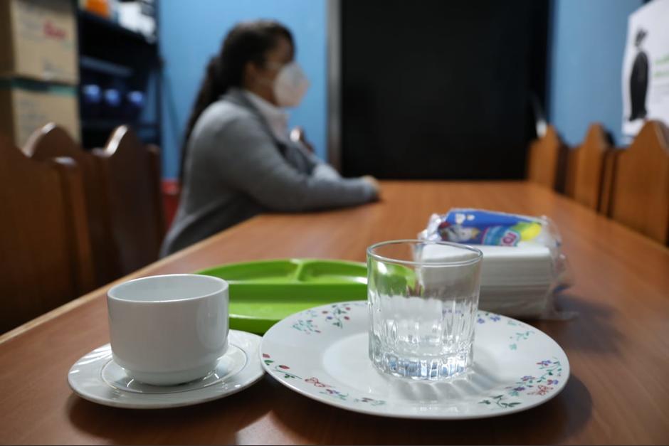 El Ministerio de Salud permite que los contagiados que presenten síntomas leves o sean asintomáticos permanezcan en sus viviendas. (Foto: IGSS)