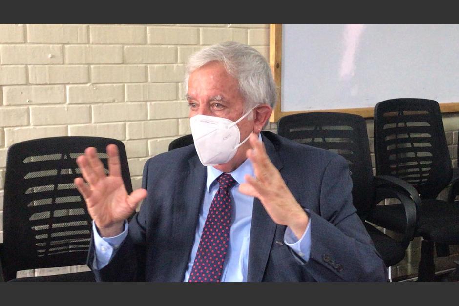 El Ministro de Gobernación ordenó una investigación interna por el actuar de los agentes de PNC durante la fiesta clandestina. (Foto: cortesía José Castro)