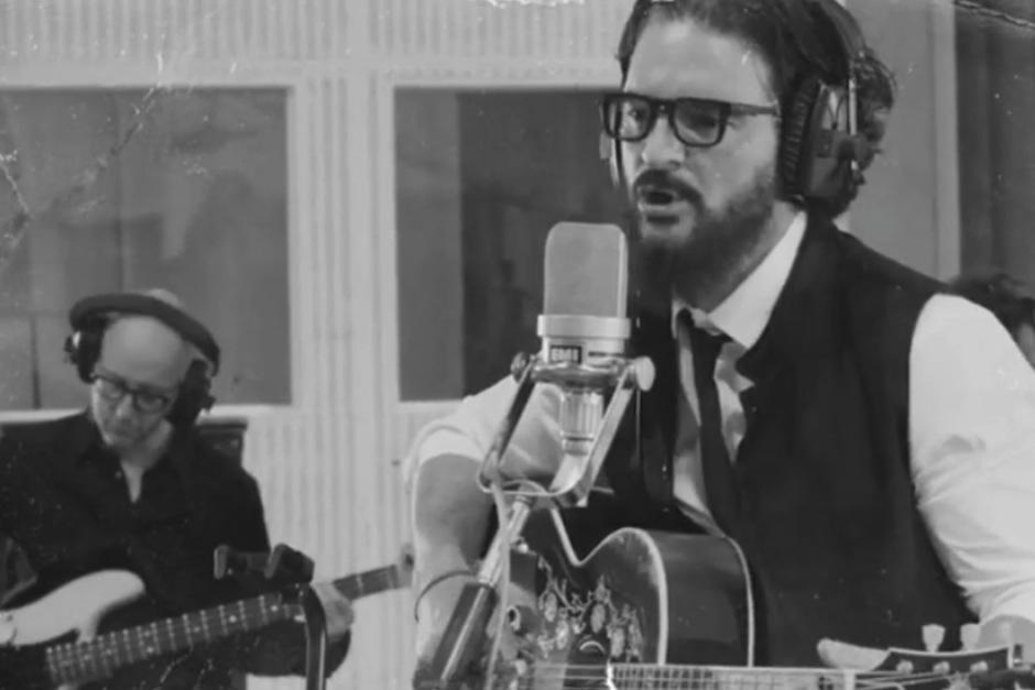 Ricardo arjona estrena "Sobrevivirás". (Foto: Ricardo Arjona)