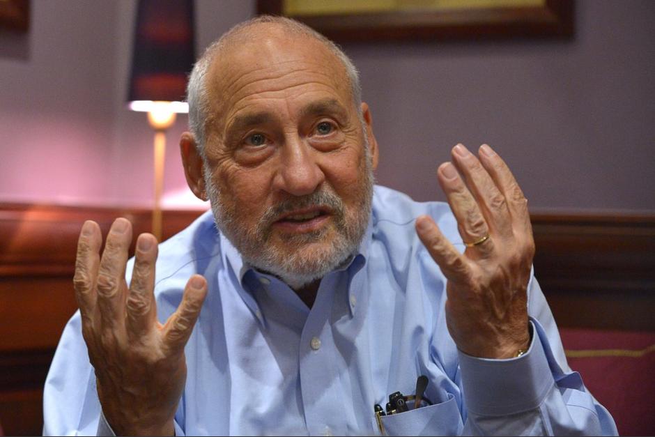 Joseph Stiglitz opina que deber&iacute;a pensarse en qu&eacute; tipo de econom&iacute;a queremos despu&eacute;s de esta pandemia. Y no deber&iacute;amos volver a donde&nbsp;est&aacute;bamos. (Foto: AFP Eric Piermont v&iacute;a Getty Images)&nbsp;