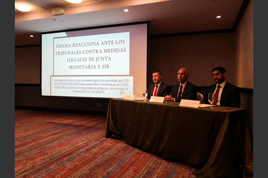 Los directivos del Grupo Financiero de Occidente presentaron un amparo ante la CSJ por la decisión de la Junta Monetaria. (Foto: José Miguel Castañeda/Soy502)