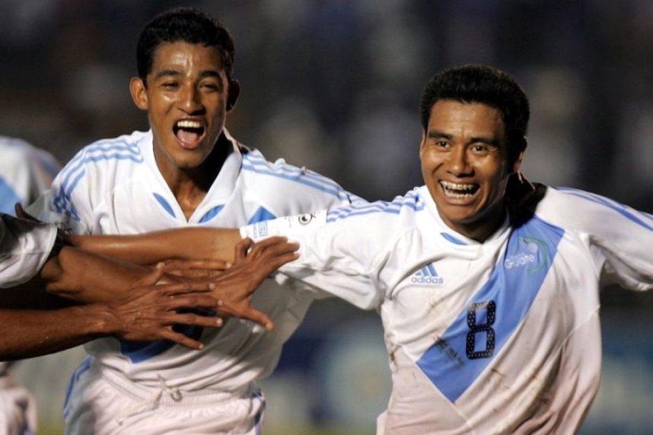 Gonzalo Romero en uno de los tantos festejos con la Selecci&oacute;n Nacional de Guatemala. (Foto: AFP)