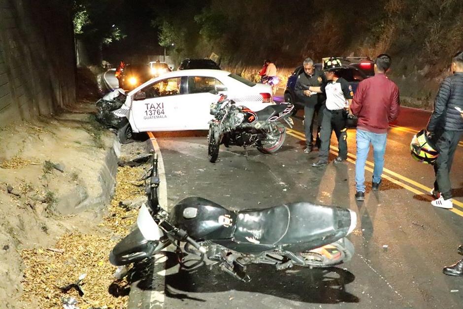 Un taxista choc&oacute; contra un grupo de motoristas en ruta a Boca del Monte. (Foto: CBV)&nbsp;