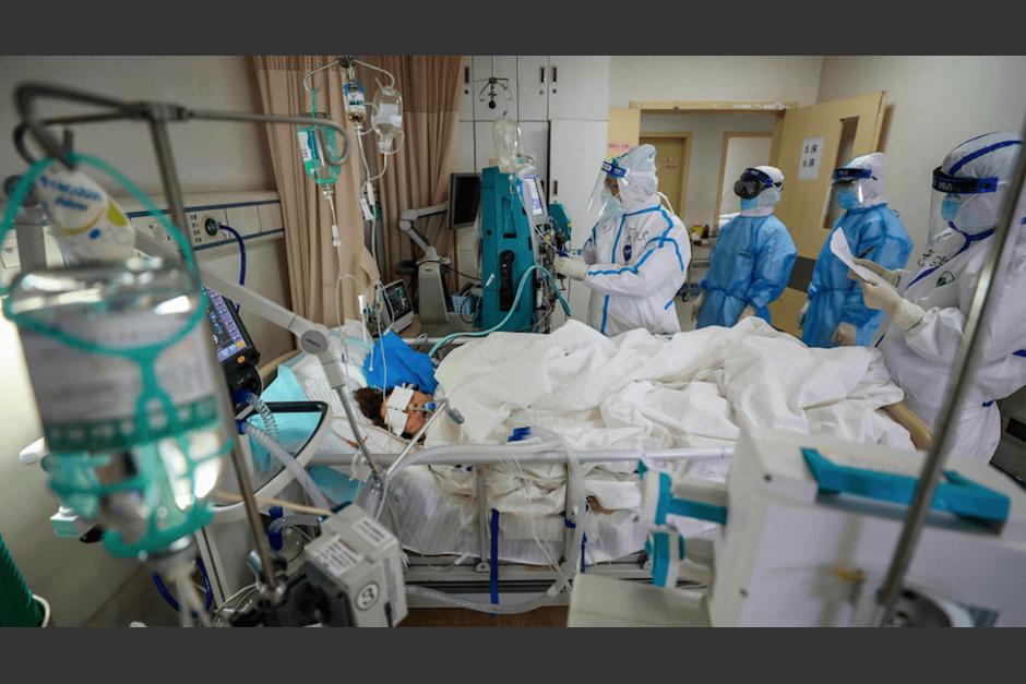 China asegura que este medicamento, desarrollado por una subsidiaria de Fuji Film, ha dado dado resultados positivos. (Foto: AFP)