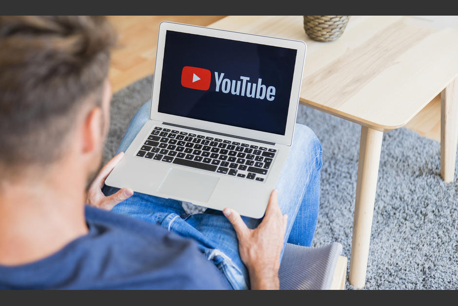 La plataforma busca que no se difunda información falsa sobre la pandemia y provocar pánico en los internautas. (Foto: Freepik)