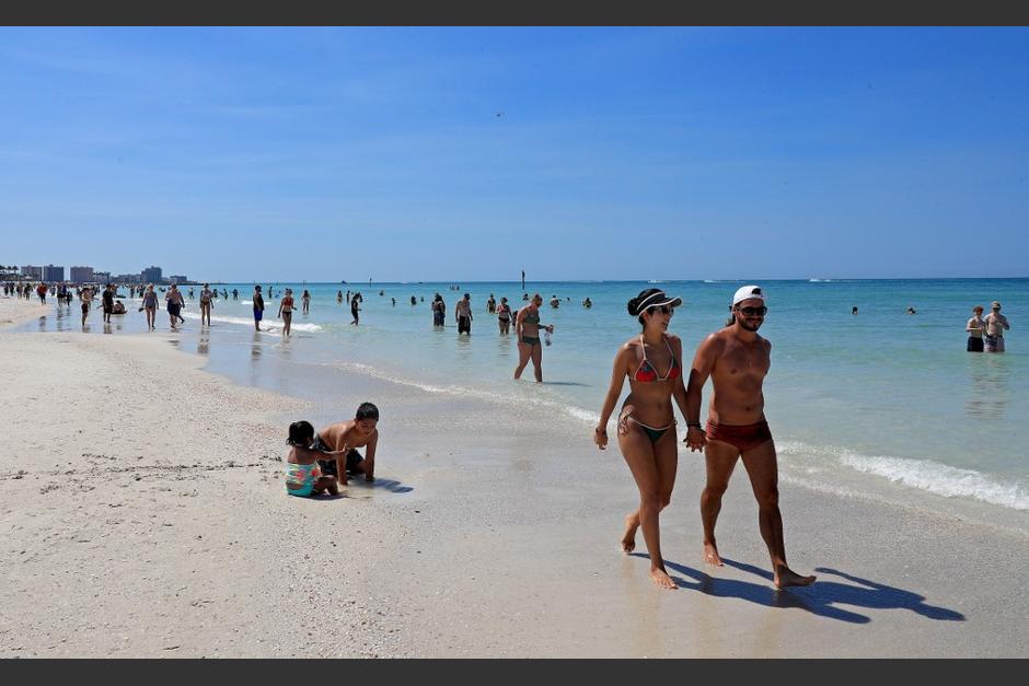 Cientos de universitarios no tomaron en serio los riesgos y algunos empiezan a padecer las consecuencias. (Foto: AFP)