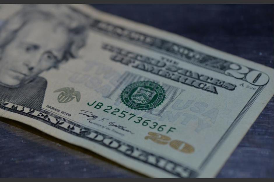 El tipo de cambio lleg&oacute; a cotizarse a 8.15 en ventanilla, pero el precio m&aacute;ximo de operaciones de Banguat fue de 7.96.