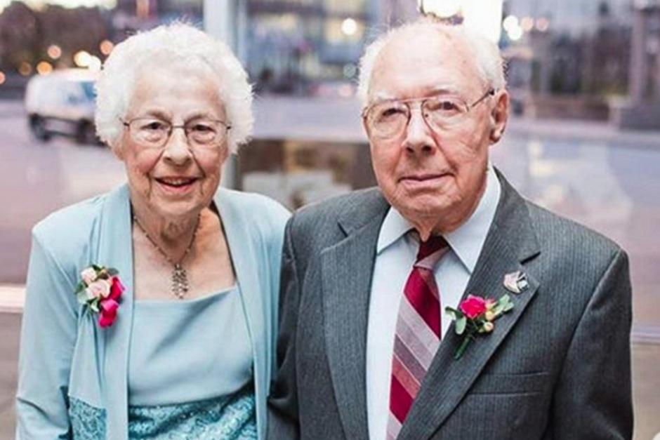 Una pareja que se am&oacute; por m&aacute;s de 70 a&ntilde;os muri&oacute; el mismo d&iacute;a a causa del coronavirus. (Foto: Cortes&iacute;a de Mike Kepler a People)