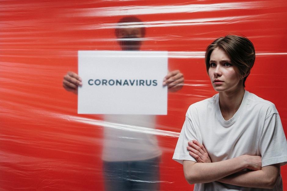 Los miedos al contagio pueden generar sufrimiento innecesario. (Foto: Cottonbro/Pexels)