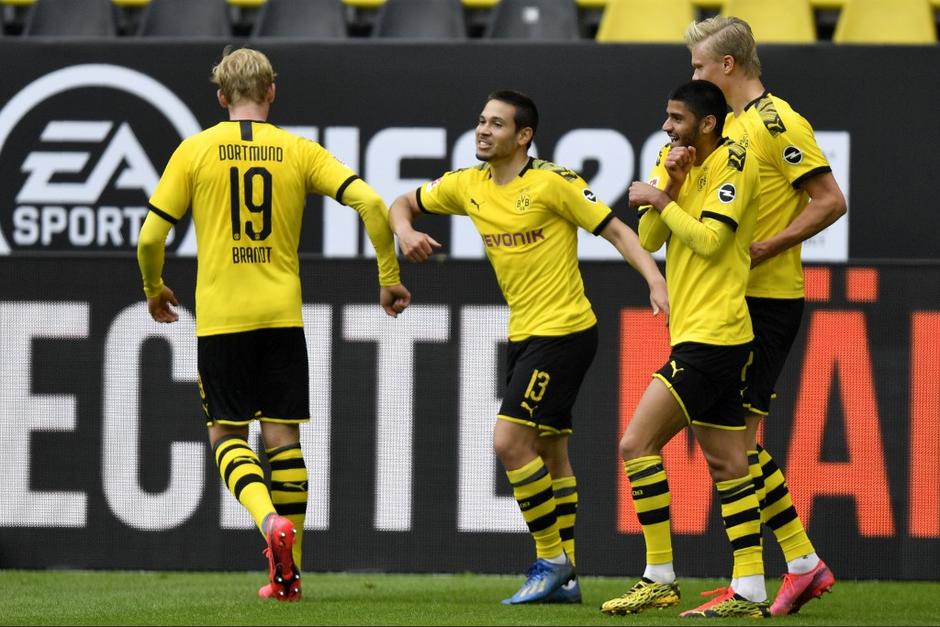 El Borussia Dortmund goleó 4-0 al Schalke 04 en el reinicio de la Bundesliga. (Foto: AFP)