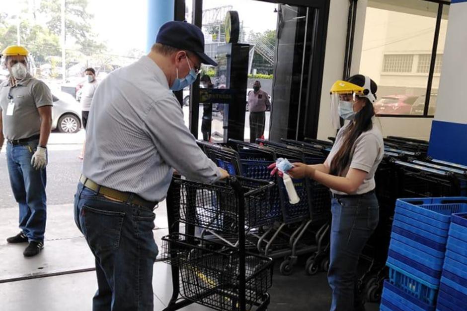 La ferretería implementó protocolos de seguridad para su personal y los clientes. (Foto: Facebook Novex)&nbsp;