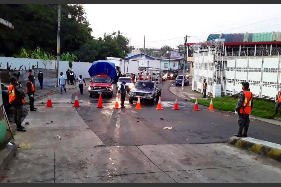 El ingreso a Malacatán, San Marcos es vigilado luego de que se estableciera un cordón sanitario en el lugar. (Foto: Cortesía/Soy502)
