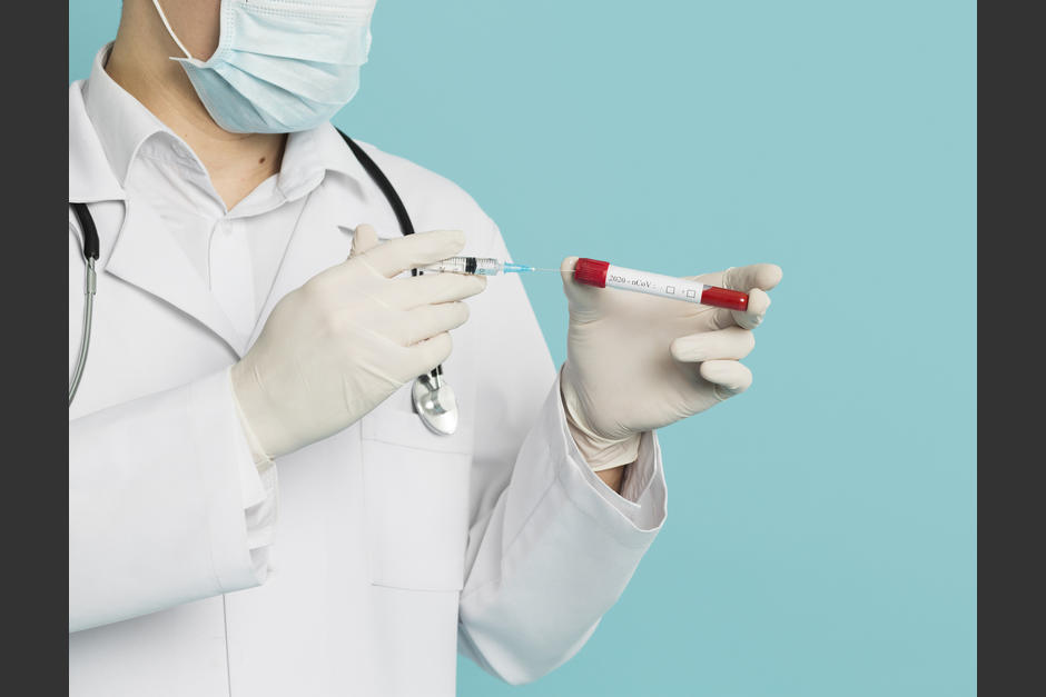 La vacuna ha sido probada en varios voluntarios, pero aún faltan más resultados para determinar su efectividad. (Foto: Freepik)