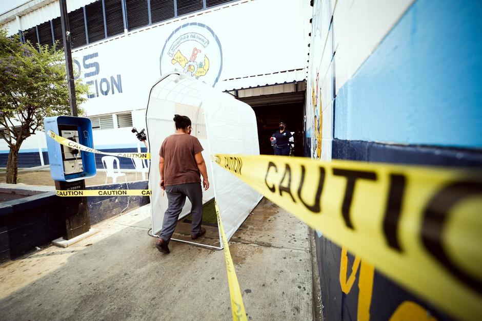 La trabajadora ya se encuentra en el hospital temporal del Parque de la Industria. (Foto: Municipalidad de Villa Nueva)