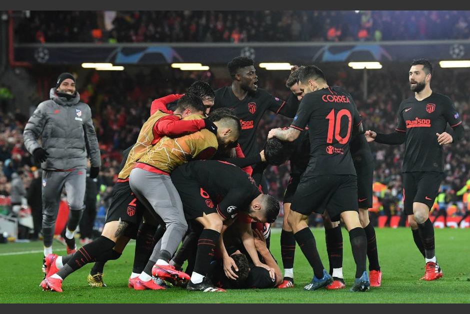 La aglomeración de asistentes al estadio habría propagado el virus. (Foto: AFP)