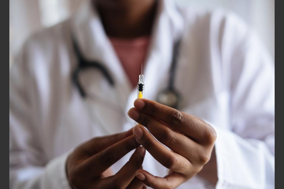 Israel prev&eacute; producir quince millones de dosis, tanto para ciudadanos israel&iacute;es como para vecinos cercanos de la regi&oacute;n. (Foto: AFP)