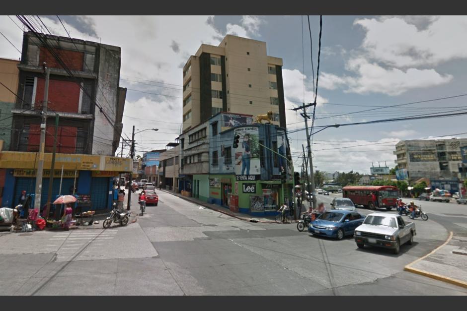 El suceso se produjo al final de la Avenida Bolivar y tercera avenida de la zona 1. (Foto: Street View)