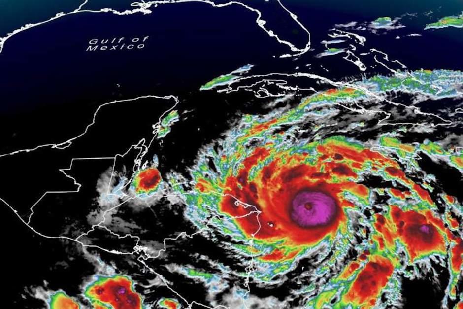 Un meteor&oacute;logo del Insivumeh indica que le preocupa Alta Verapaz, Puerto Barrios y departamentos fronterizos a Honduras y El Salvador (Foto ilustrativa: Common Streams)