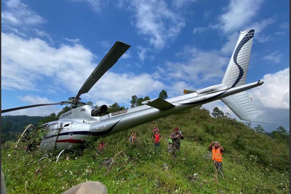 Un helicóptero con ayuda humanitaria cayó en Alta Verapaz. (Foto: Twitter/Rony Véliz)