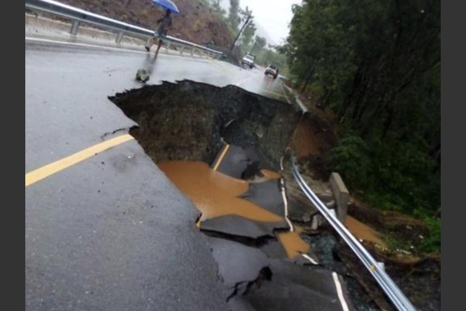 Por lo menos, 11 carreteras fueron destruidas por los derrumbes y deslizamientos provocados por la depresi&oacute;n tropical Eta. (Foto: Archivo/Soy502)