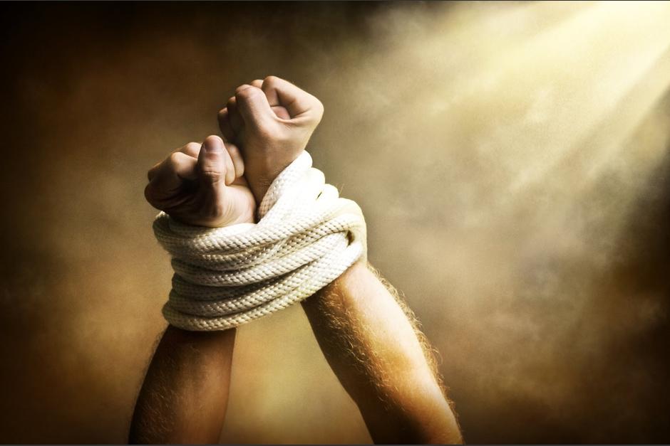 Las mujeres habían planificado robar la herencia de la víctima, pero fueron detenidas por las autoridades. (Foto: Archivo)