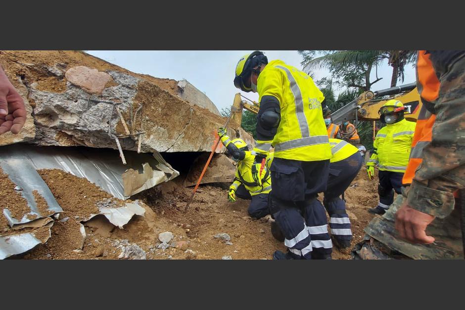 El derrumbe se registr&oacute; durante la madrugada de este s&aacute;bado. (Foto: CBMD)&nbsp;