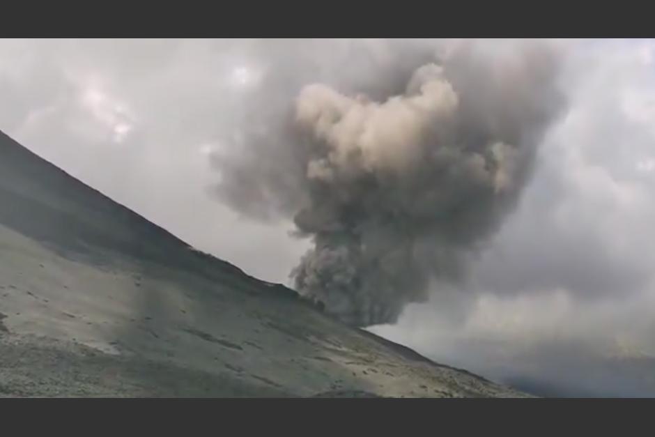 El Insivumeh confirmó la veracidad de un video y negó que se haya abierto un nuevo cráter en el volcán de Pacaya. (Foto: captura de pantalla)&nbsp;