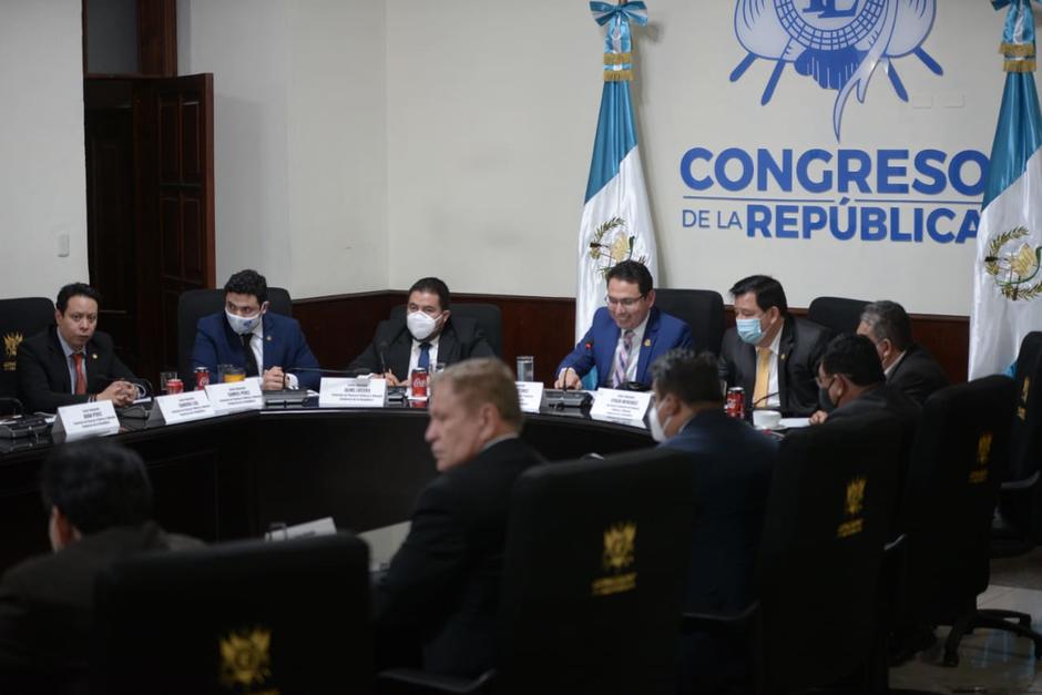 Los integrantes de la Comisión de Finanzas aprobaron por mayoría el dictamen del presupuesto. (Foto: Wilder López/Soy502)