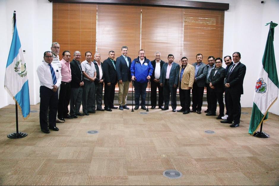 Luego de ser confirmado como Presidente, Alejandro Giammattei, se reunió con varios alcaldes a nivel nacional para prometerles un gobierno municipalista. (Foto: Archivo/Soy502)
